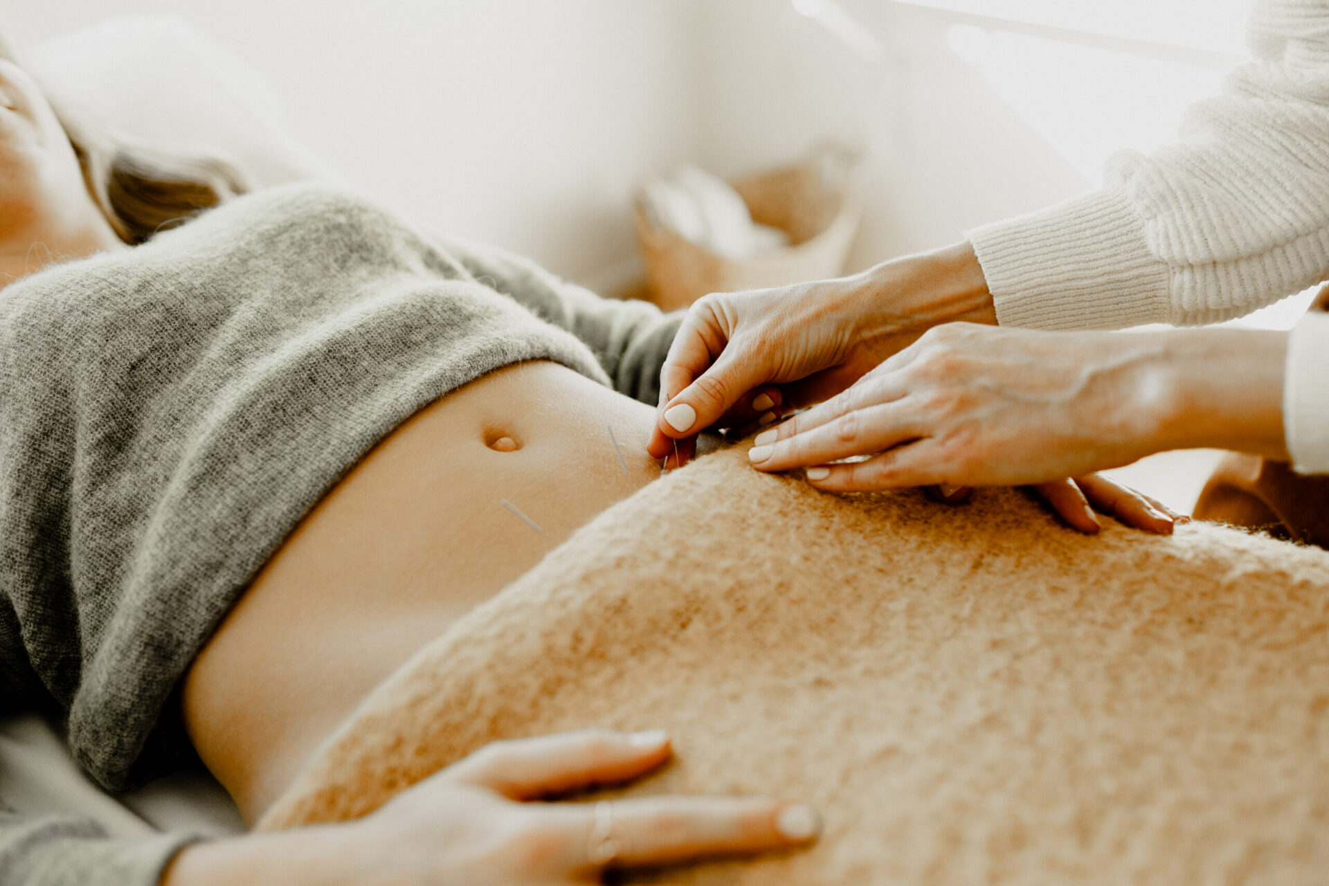 Acupuncture Treatment for PCOS/PMOS and Fertility